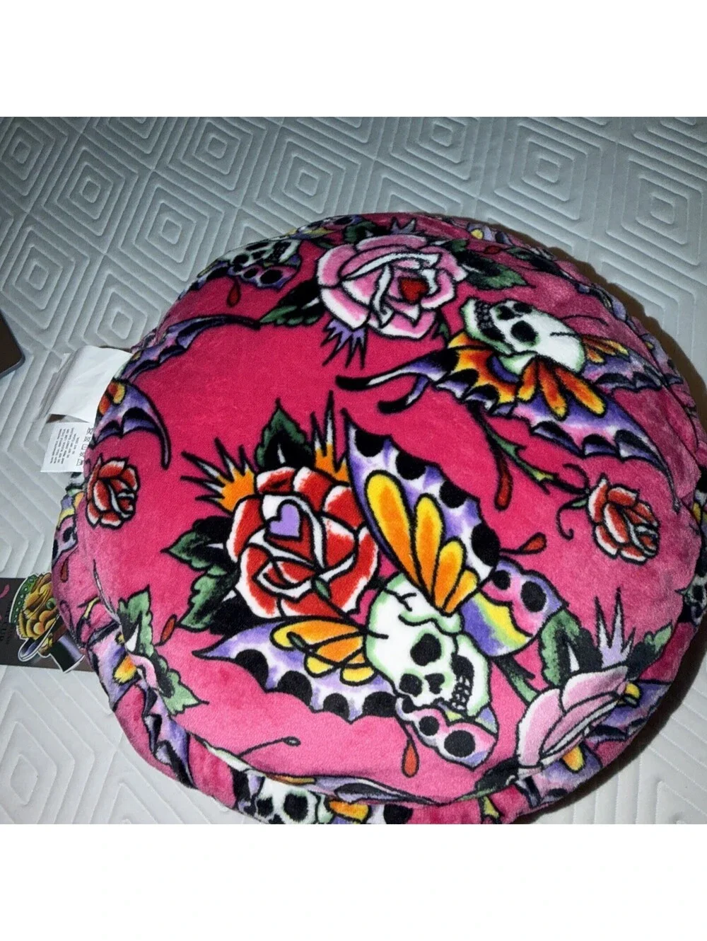 NWT Ed Hardy Pet Bed HOT Pink Skull Rose Plush Cuddler Cat cup REVERSIBLE 18x9